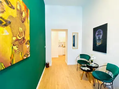 Ein Sitzbereich in der Unterkunft Budget 8BR Apartment with Terrace for 16 Guests
