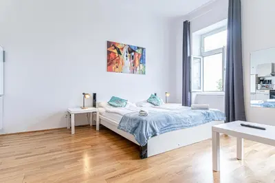 Grundriss der Unterkunft Peaceful and Stylish 2 BR Apartment Cozy Atmosphere