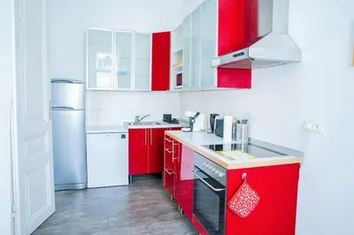 Küche/Küchenzeile in der Unterkunft Charmante Altbauwohnung 72qm Free Park Garage