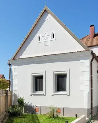 Das Gebäude in dem sich die Ferienwohnung befindet
