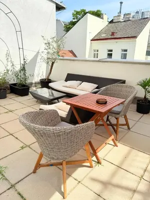 Ein Sitzbereich in der Unterkunft Terrassentraum für 2