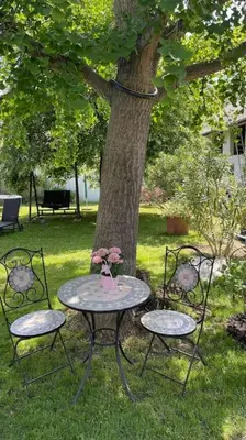 Ein Garten an der Unterkunft Charmantes Cottage Appartement