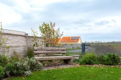 Ein Garten an der Unterkunft Villa Rose close to Vienna & Airport