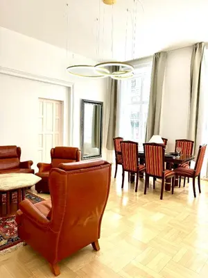 Ein Sitzbereich in der Unterkunft Opera Vienna Apartment 145 m2
