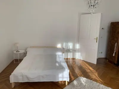 Ein Bett oder Betten in einem Zimmer der Unterkunft Villa guest suite near Vienna