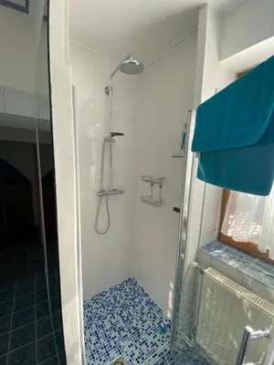 Ein Badezimmer in der Unterkunft Apartment mit Sauna im Wienerwald - Mödling