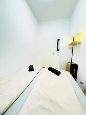 Grundriss der Unterkunft Urban 10-Bedroom Retreat, 8 Minutes from Rathausplatz