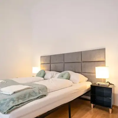 Amazing 2BR Shared Apt Only 7 Min to Wiener Stadthalle
