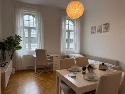 Ein Sitzbereich in der Unterkunft Stilvolles zentrales Apartment im schönsten Bezirk Wiens - parking upon request