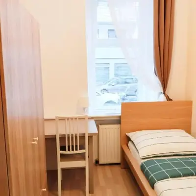 FAVORIT-ROOMS