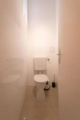 Ein Badezimmer in der Unterkunft josef's home I Vienna Charm Apartment I 02