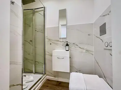Ein Badezimmer in der Unterkunft Inner City I Walk to Stephansdom I Designer Flat