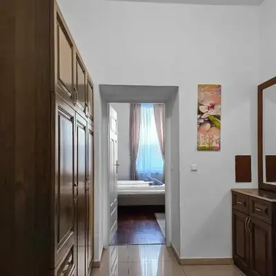 Cozy Vienna Retreat Near Millennium