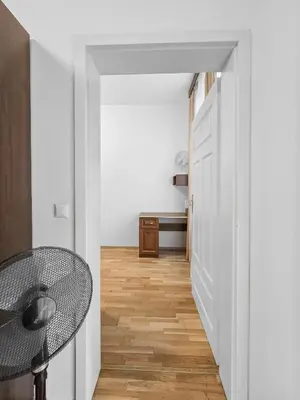 Grundriss der Unterkunft Two-Bedroom Balcony Retreat for 4 Near Millennium Tower