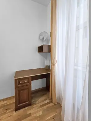 Grundriss der Unterkunft Two-Bedroom Balcony Retreat for 4 Near Millennium Tower