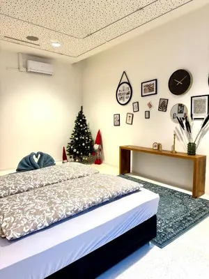 Ein Bett oder Betten in einem Zimmer der Unterkunft Central Opera Apartment 140 m2