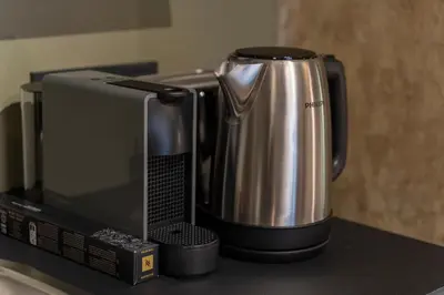 Kaffee-/Teezubehör in der Unterkunft AWerner Suites Belvedere - Der Eisenwarenhändler