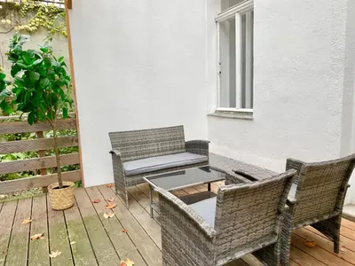 Ein Balkon oder eine Terrasse in der Unterkunft Cosy Apartment with Terrace & Free Parking