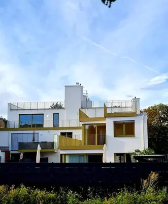 Das Gebäude in dem sich die Ferienwohnung befindet