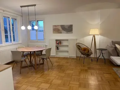 Ein Sitzbereich in der Unterkunft Masionette Wohnung in Weinregion 30 min südlich von Wien
