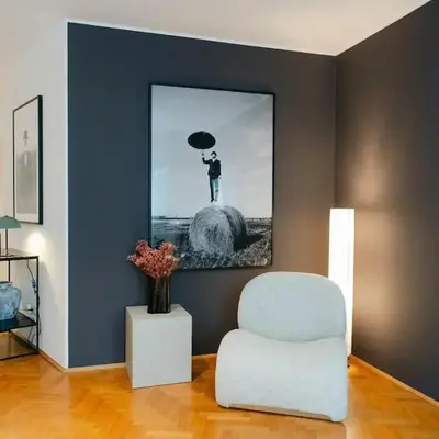 Cozy Corner Perfect for 4 to 6 hip area and parking