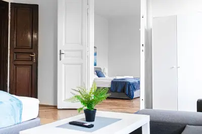 Ein Bett oder Betten in einem Zimmer der Unterkunft Beautifull 2 Apt Side by Side Near Volksoper & AKH