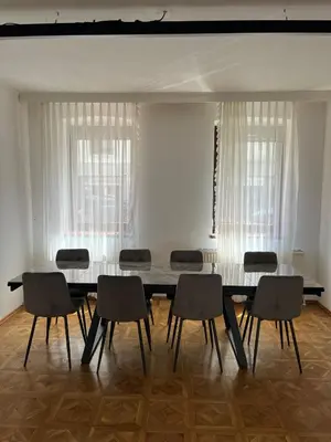 Der Geschäftsbereich oder Konferenzraum in der Unterkunft Aveni Home