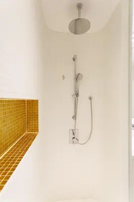Ein Badezimmer in der Unterkunft Skyline View - Gym - Parking - Supermarket - Restaurant - Self Ceck In