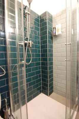 Ein Badezimmer in der Unterkunft Cozy, Small, NEW with FREE Parking