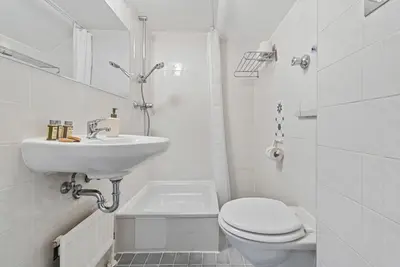 Ein Badezimmer in der Unterkunft K22 Smart Rooms