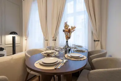 Ein Sitzbereich in der Unterkunft Stylish & Modern 90m2 Flat in Prime Location