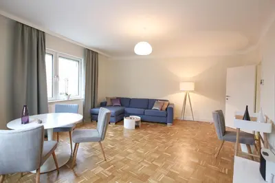 Ein Sitzbereich in der Unterkunft Green Mango City Condo