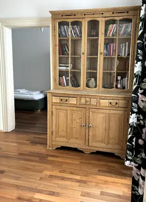 Die Bibliothek in der Ferienwohnung