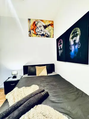 Ein Sitzbereich in der Unterkunft Studio for Two Close to Historic Rathausplatz