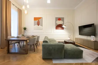 TV/Unterhaltungsangebot in der Unterkunft Elegant 2BR Apt near Parliament, Self 24h Check-in