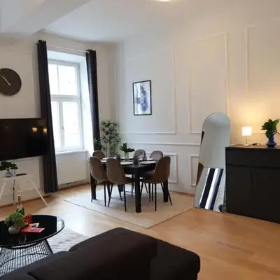 Wunderschöne Altbau-Stil Wohnung