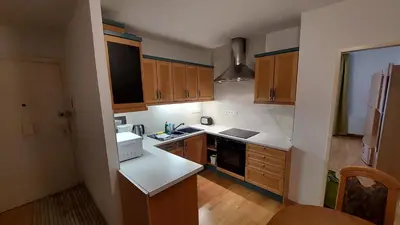 Küche/Küchenzeile in der Unterkunft Wohnung Simmering neben U&S-Bahn