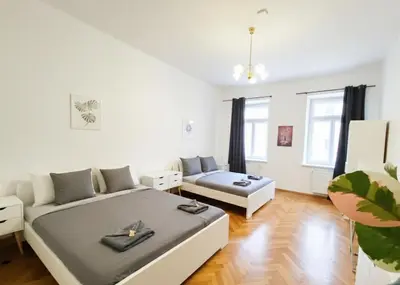Ein Sitzbereich in der Unterkunft Charming Loft for 4 Guests in Vienna 20