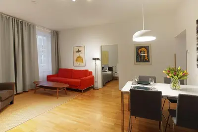 Ein Sitzbereich in der Unterkunft Charmante neu renovierte Wohnung in der Nähe des Stadtzentrums