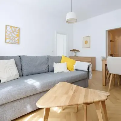 Central Stylish Apartment near Opera