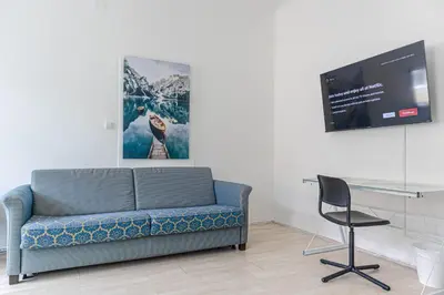 Grundriss der Unterkunft Elegant 2BR Apartment for 6P, Good for Longstays