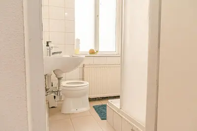 Grundriss der Unterkunft Comfy 2BR WiFi, Netflix, Near City Center