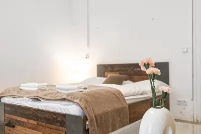 Grundriss der Unterkunft Spacious 1BR Apt, WIFI & TV, with a Great Location