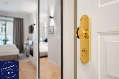 Ein Bett oder Betten in einem Zimmer der Unterkunft easy-flat Stadtpark - Premium AC Apartments