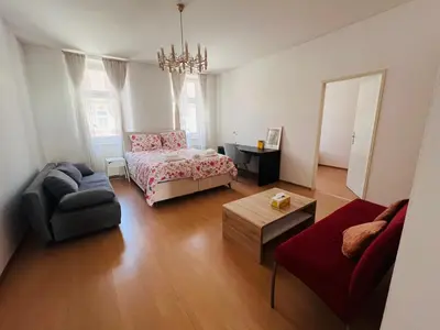 Ein Sitzbereich in der Unterkunft Wohnung nahe Brunnenmarkt & zentrumsnah