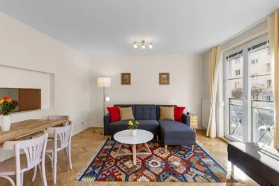 Ein Sitzbereich in der Unterkunft Apartment near Schloss Schönbrunn parking free