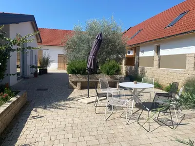 Das Gebäude in dem sich die Ferienwohnung befindet