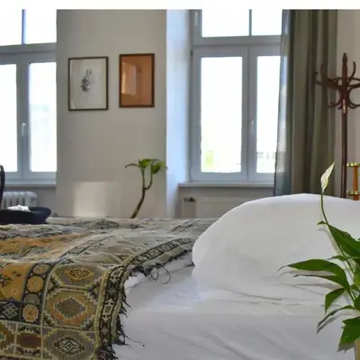 vintage private rooms - LGBTQ & female friendly
