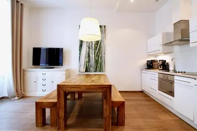 Küche/Küchenzeile in der Unterkunft Bright & Chic Downtown Hideaway