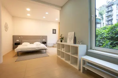 Ein Bett oder Betten in einem Zimmer der Unterkunft Comfort Studio with Queen-Size Bed, Self Check-in K1